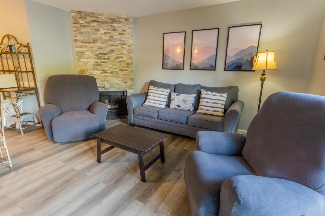 Family Bear Condos, Full King Suite, Kitchen, Pool Access Unit 103 Gatlinburg Kültér fotó